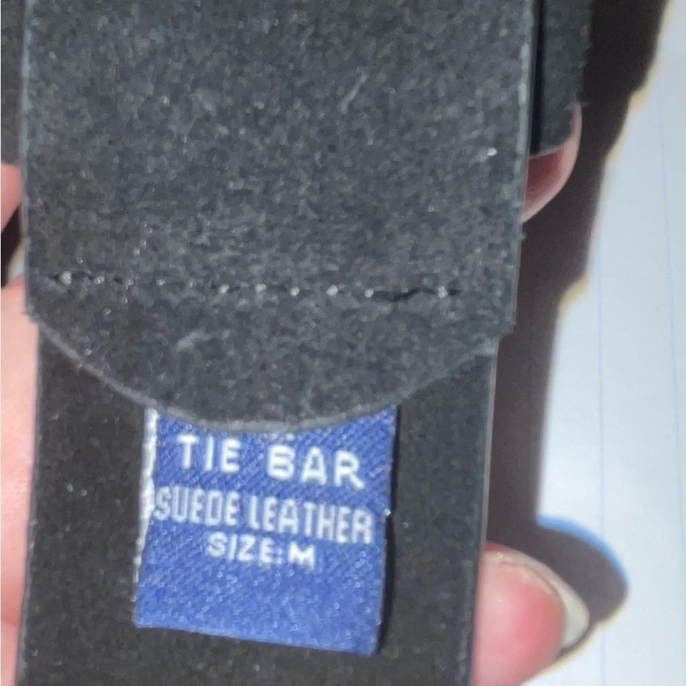 NWOT Tie Bar Men's Amish Leather Suede Belt Size Medium with Silver Hardware
